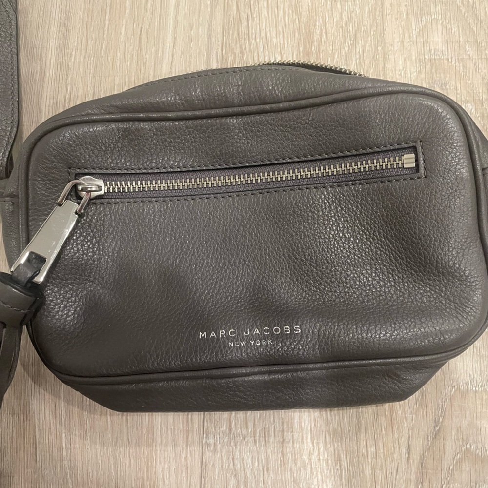 Grey Marc Jacob’s Crossbody Camera bag